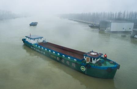 浙江新能源纯电动货运船将投入营运