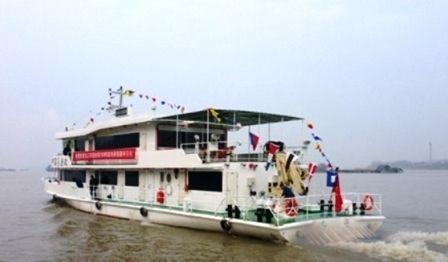 同方江新交付一艘内河100吨级渔政船